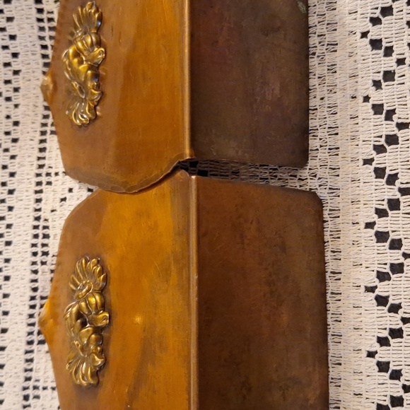 Mid-Century Modern Hammered Copper With Floral Decorations Bookends - Picture 2 of 7